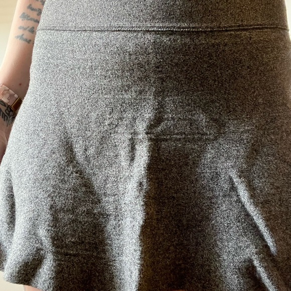 Talula Mini Thick Knit Skirt M GUC - Picture 3 of 3